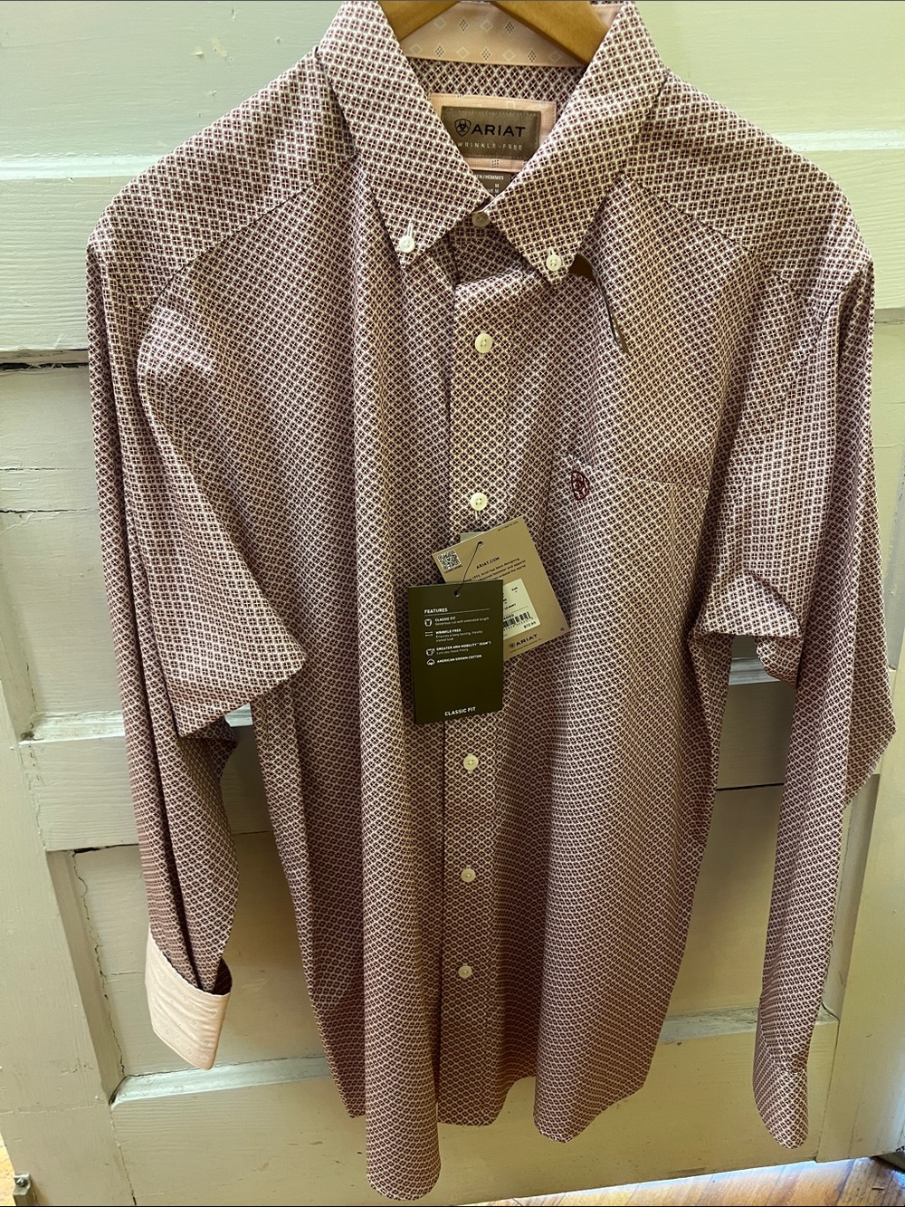 NWT M’s Ariat WF Avery LS Shirt- Brick